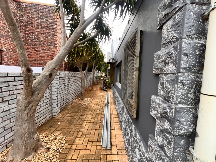 4 Bedroom Property for Sale in Noorsekloof Eastern Cape